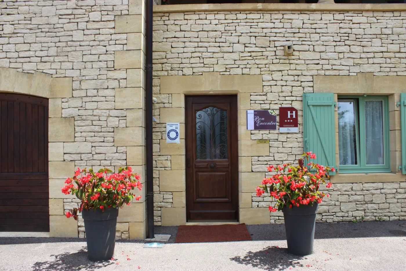 L’entrée de l’hôtel